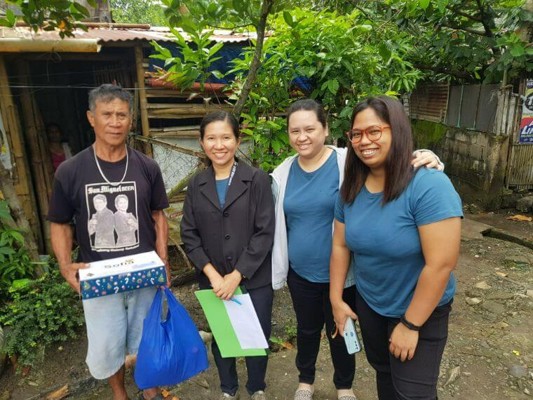 20 seniors in Bacolod Received Free Grocery Packs from BACIWA Customer Care Section